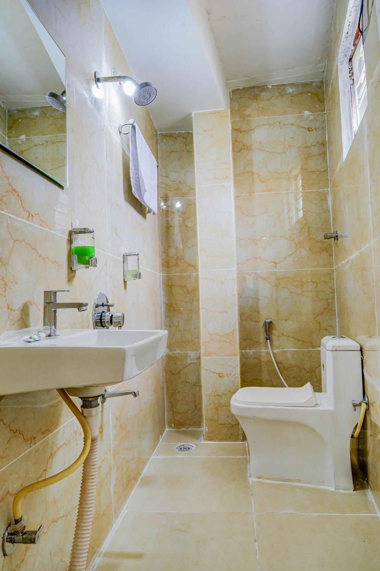 The Emerald Inn Bengaluru Zewnętrze zdjęcie