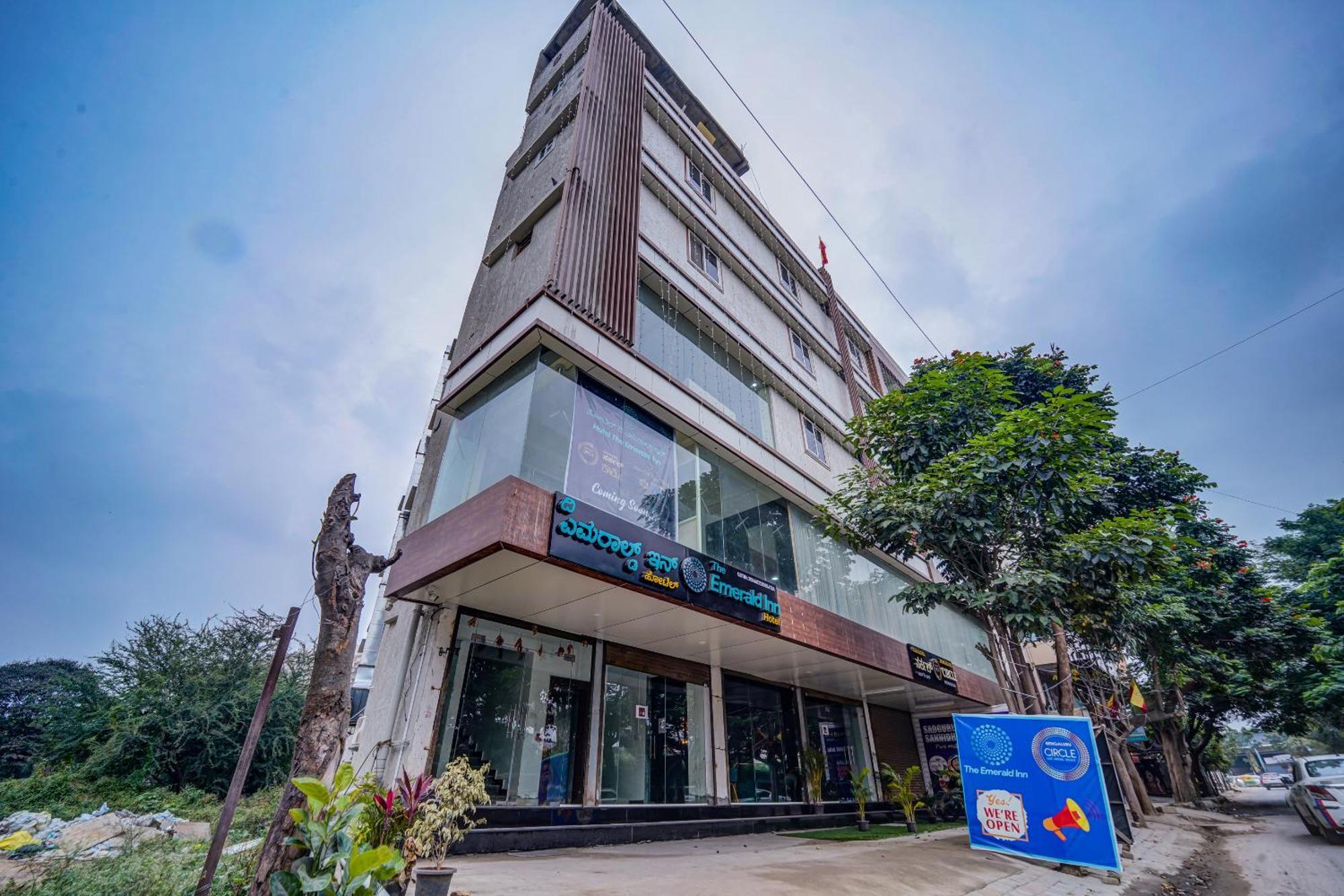 The Emerald Inn Bengaluru Zewnętrze zdjęcie