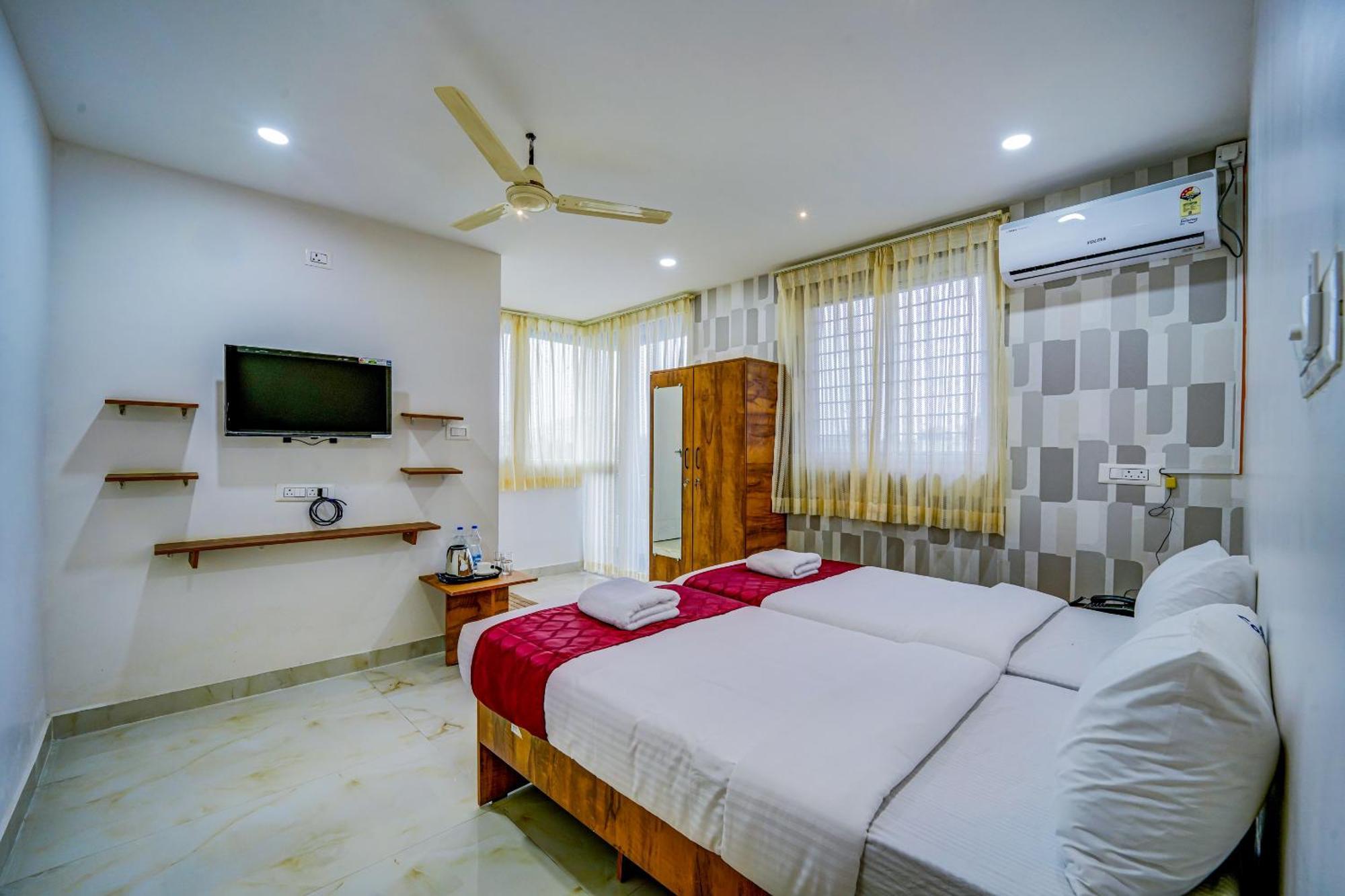 The Emerald Inn Bengaluru Zewnętrze zdjęcie